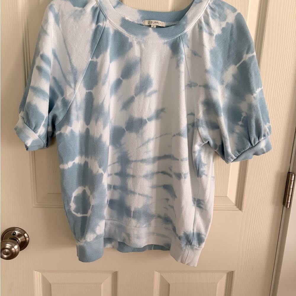 Z Supply Light Blue & White Tie-Dye Short Sleeve Pullover